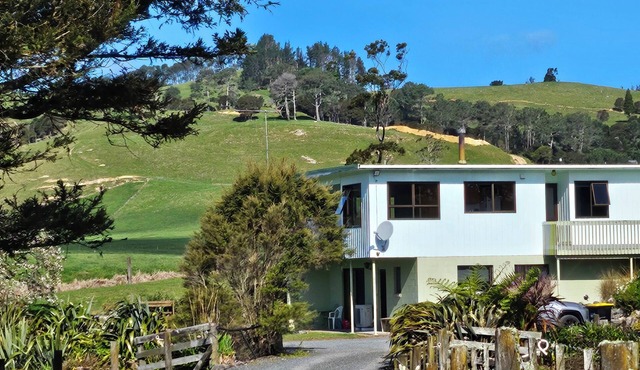 Hot Water Beach Farm Stay - excellent facilities for the whole family to enjoy