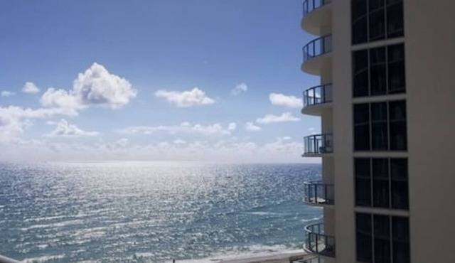 ★ Hotel 1 Bedroom Suite with ocean view ! Lic :STR-01360 Minimum 3 months.