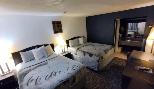 Hotel 2 Queen Beds Hotel Room 126 Wi-Fi Booking