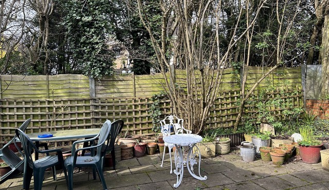 Hotel 5 Ravenhurst Drive