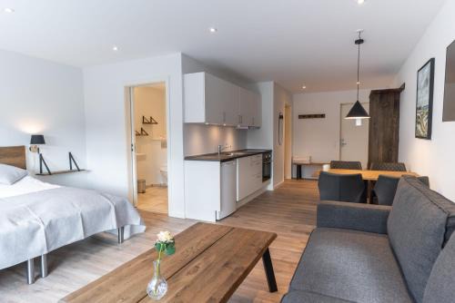 Hotel/Apartments Marina