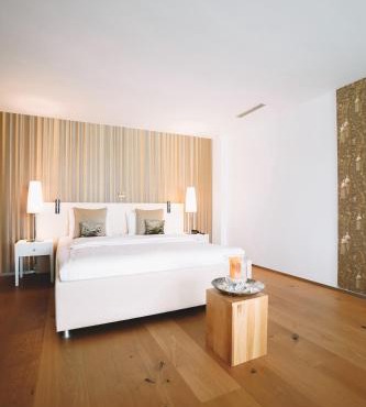 Hotel AVA