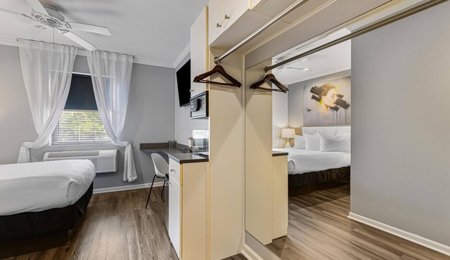 Hotel Chicago West Loop, SureStay Collection by Best Western