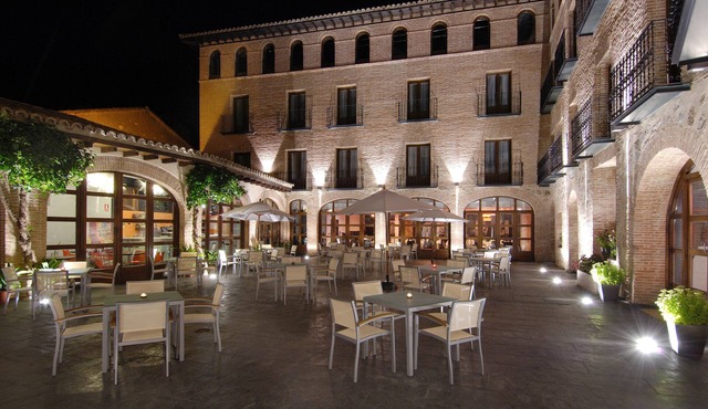 Hotel Cienbalcones