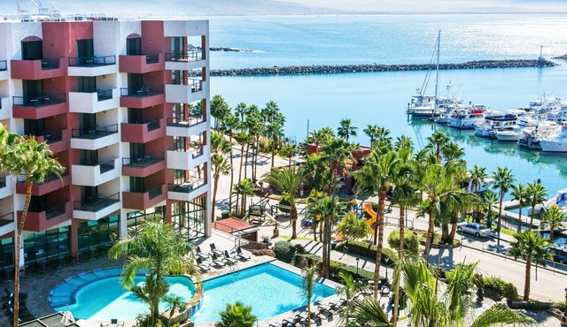 Hotel Coral And Marina