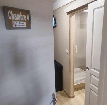 HOTEL DE LA GARE " Chez Hervé et Manu "