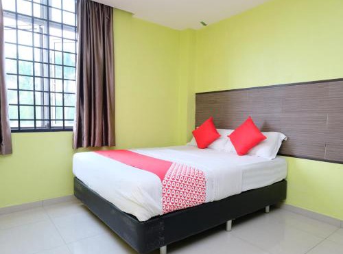 Hotel De' Tees, Masai Utama