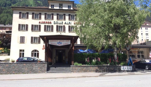 Hotel Des Alpes - Restaurant & Pizzeria