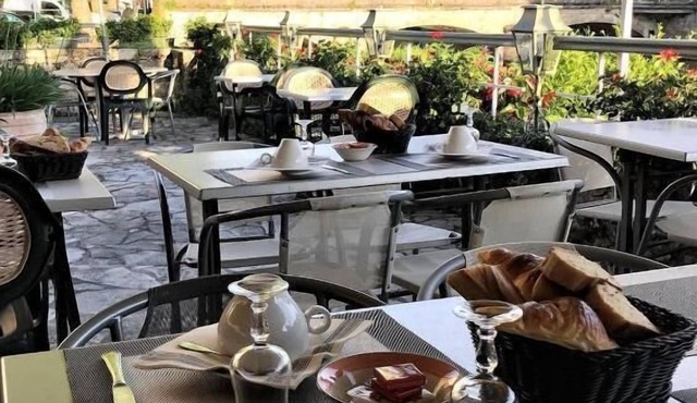 HOTEL DES BAINS