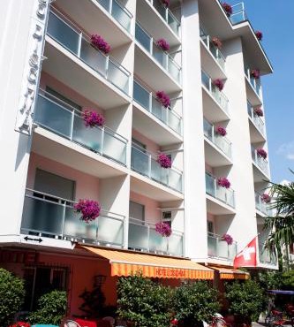 Hotel Dischma - FREE BUS AND TRAIN TICKET