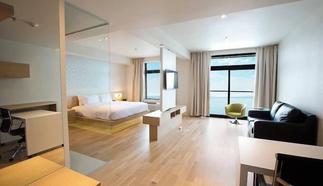 Hotel du Lac Champlain, an Ascend Collection Hotel