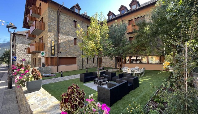 Hotel Els Encantats