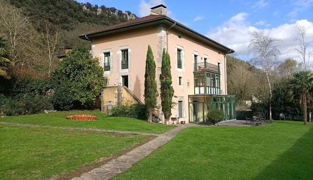 Hotel Boutique Villa De Palacios, una Casa de Ensueño en un Entorno Inigualable