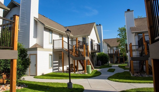 Hotel Family Loft Suite. 1K2Q Washer/Dryer. 10 min to downtown!