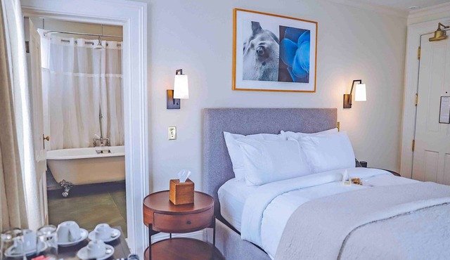 Hotel Fauchere: Historic Setting, Modern Comforts - Steps from Local Attractions