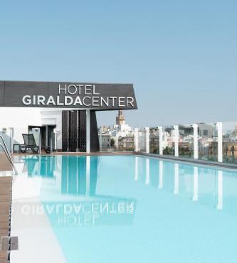 Hotel Giralda Center