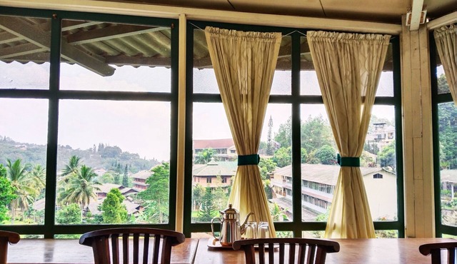 Hotel Grand Astoeti