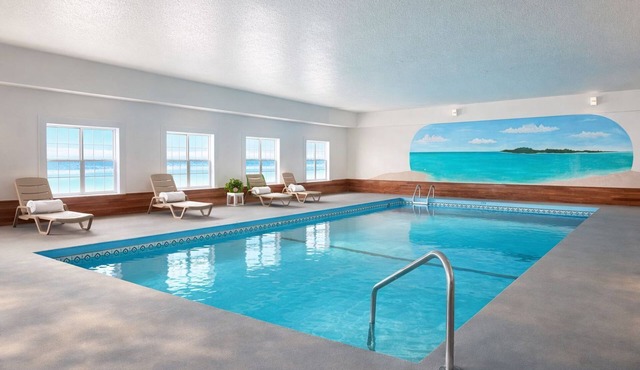 Hotel Iron Mountain Inn & Suites