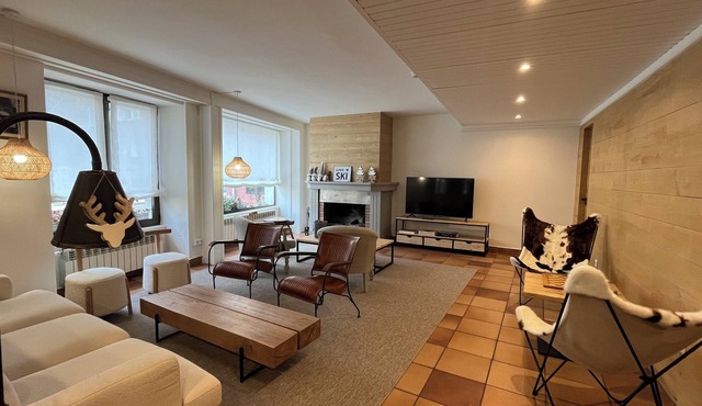Hotel Joan Canejan