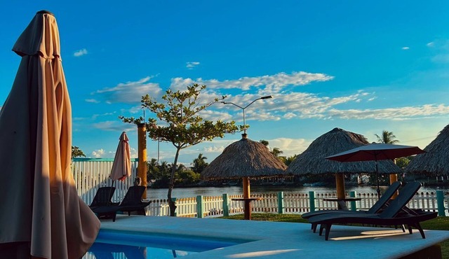 hotel la cueva del pirata