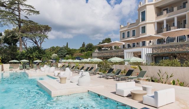 HOTEL LE CHATEAU ROSE