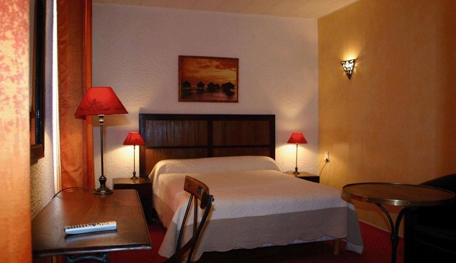 HOTEL ** LE PONANT RESTAURANT