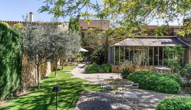 Hotel 'Les Hamaques - Magnolia' with Shared Pool, Wi-Fi and Air Conditioning