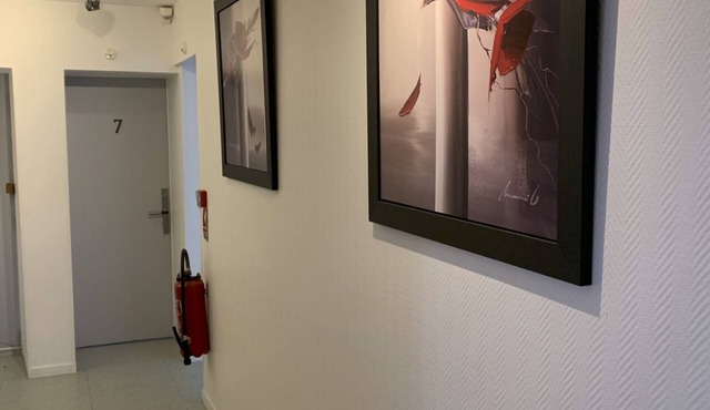 Hotel less than 10 minutes from Disneyland Paris.