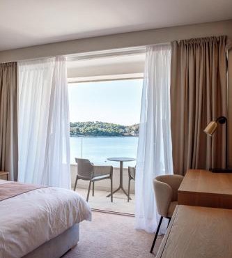 Hotel M