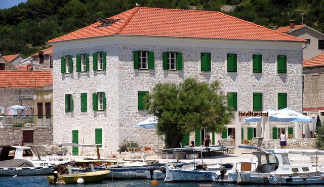 Hotel Maestral