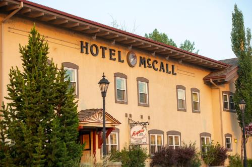 Hotel McCall