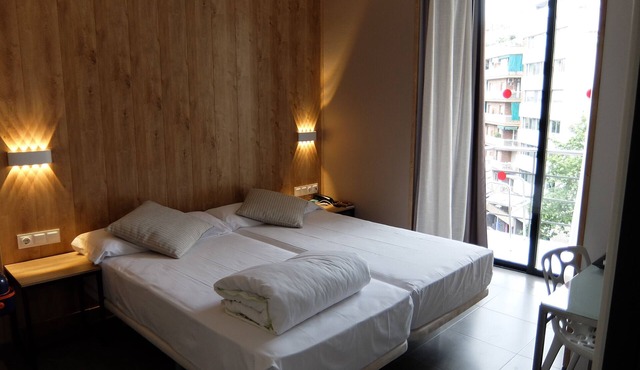 HOTEL MEDICIS