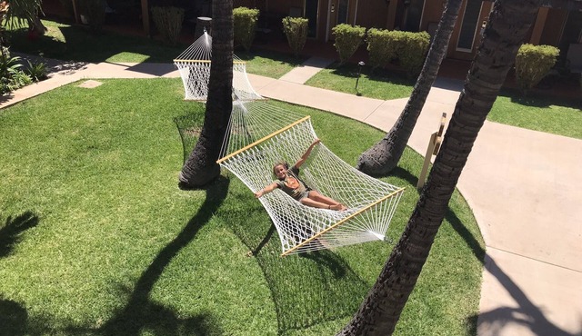 Hotel Moloka’i - AC, Restaurant, Bar, Pool, BBQ Grills, Kitchenette, Lanai, Wifi