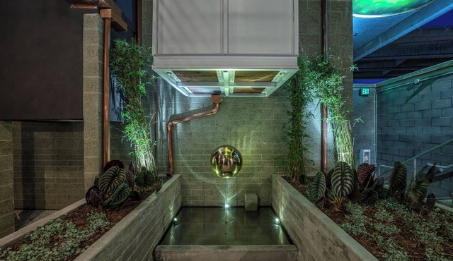 Hotel Narcissus