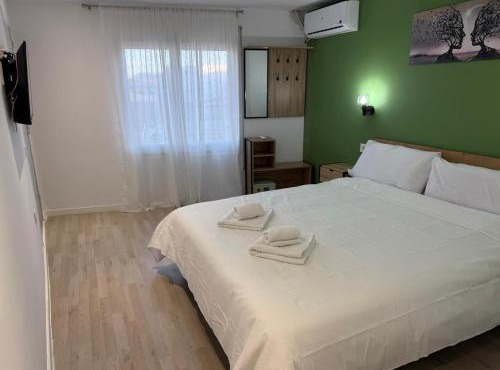 Hotel Nou Roser