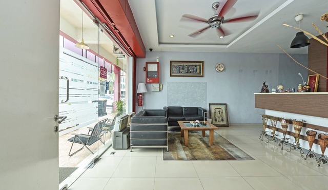 Hotel O M Three Hotel