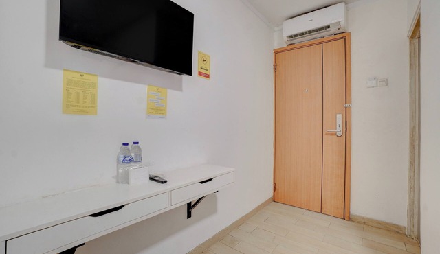 Hotel O near Monas formerly Cideng Timur Residence