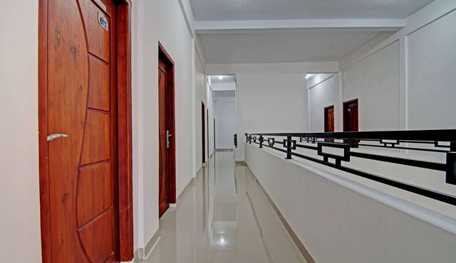 Hotel O Penginapan Sarinah SyariahNearRM Beringin Indah
