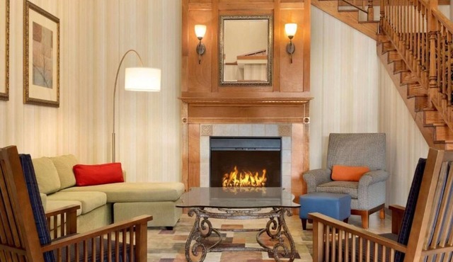 Hotel Pineville & Conference Center Alexandria I-49