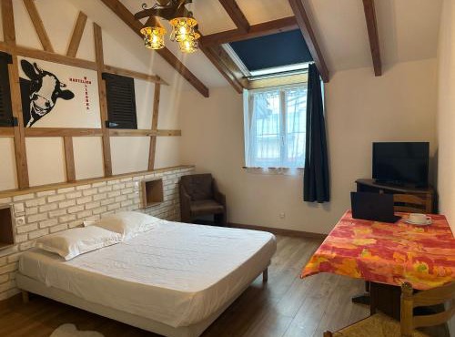Hotel Porte de France - Self Check In by Homenhancement