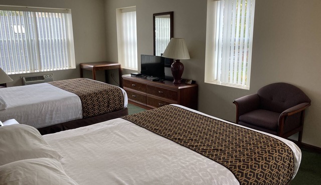 Hotel Pratt- Cooperstown, NY- Baseball Central- Downtown-