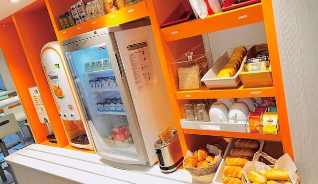 Hotel Première Classe Saint Quentin En Yvelines - Elancourt