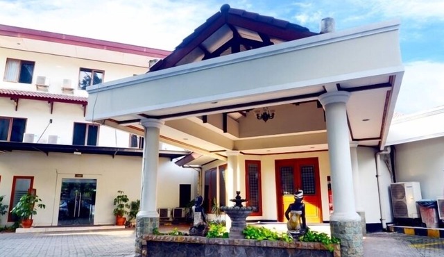 Hotel Puri Mega