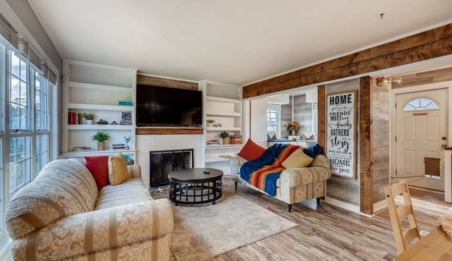 Hotel Quality Stay in the Heart of Lakewood