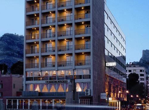 Hotel Reconquista