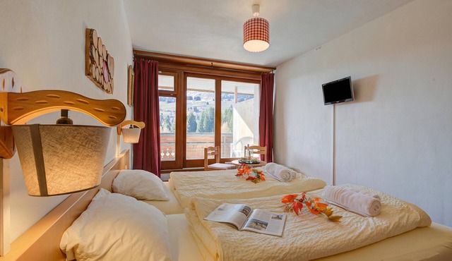 Hotel Relais Alpin Twin Room Ski In-Out 9, Les Mosses, Switzerland
