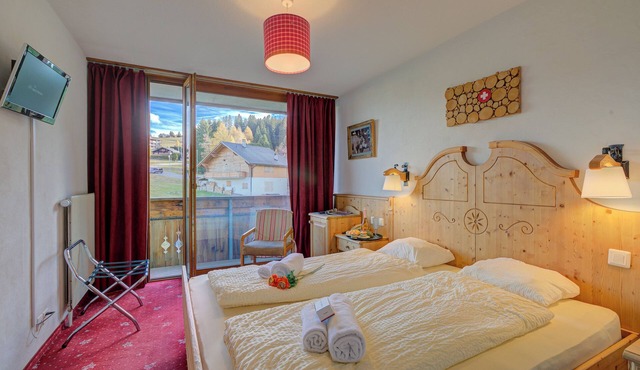 Hotel Relais Alpin Twin Room & Balcony8, Les Mosses, Switzerland