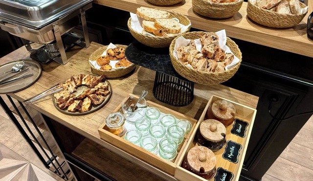 Hotel Restaurant Le Brennus (Logis Hotel)