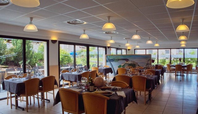 Hotel Restaurant Le Champs des Lys