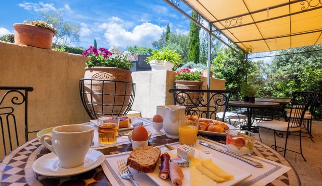 Hotel Restaurant Le Gardon - Pont du Gard